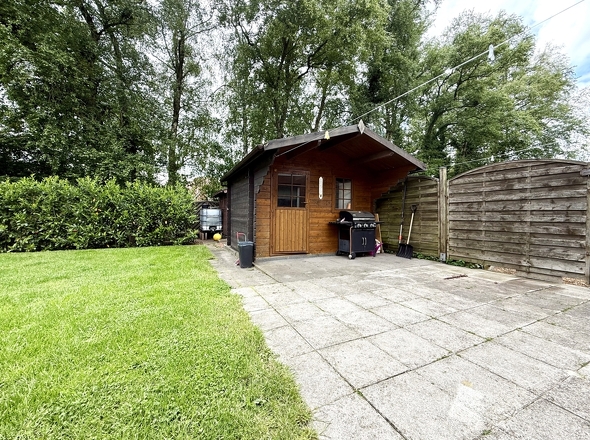 Holzhaus mit Terrasse