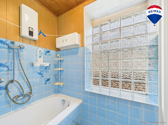 RE/MAX Immobilien DeLux Einfamilienhaus Nalbach Bad