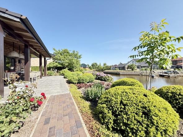 Terrasse mit Wasserblick