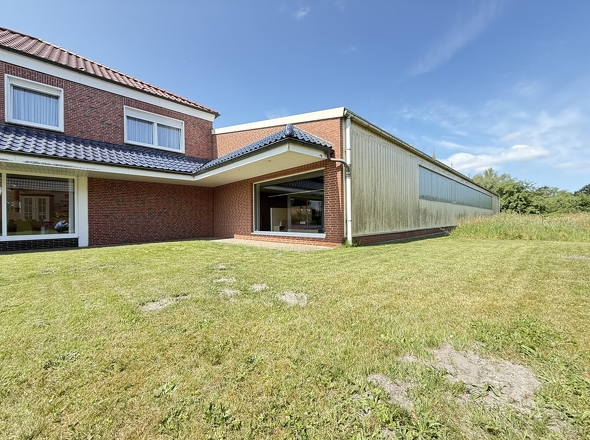 Seitenansicht Lagerhalle