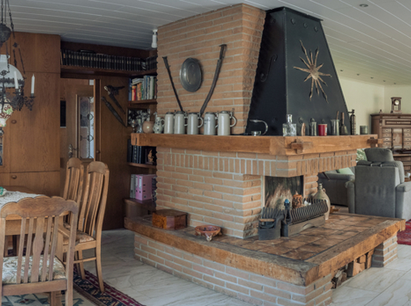 Großzügiges Wohnzimmer im Erdgeschoss  