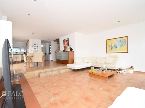 Erdgeschoß-Wohnraum