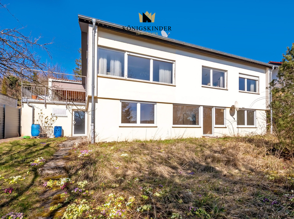 Wohnung im EG + 1-Zimmer im DG mit Terrasse und Gartenateil