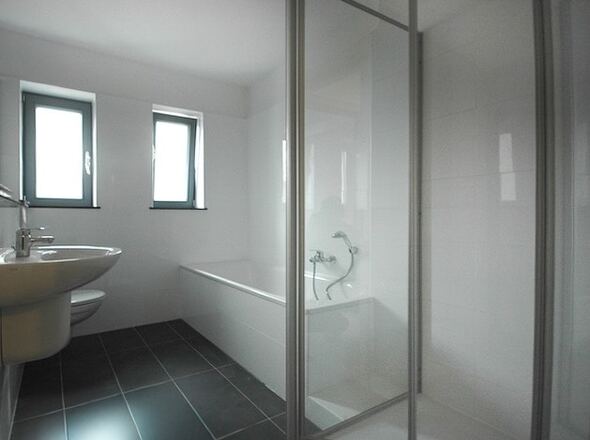 Badezimmer, Wohnhaus EG