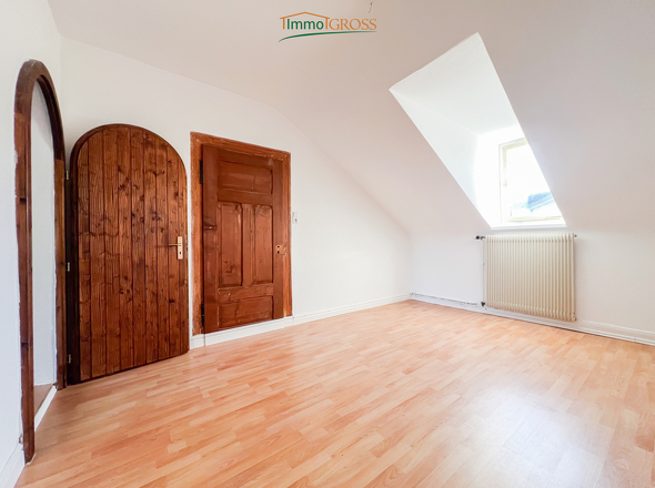 Mögliches Büro mit reichlich Platz