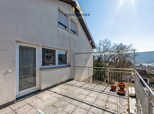 Große Terrasse mit Fernblick