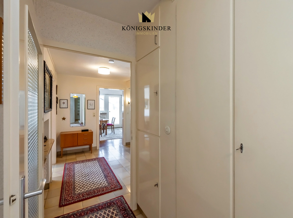 Diele mit Einbauschrank