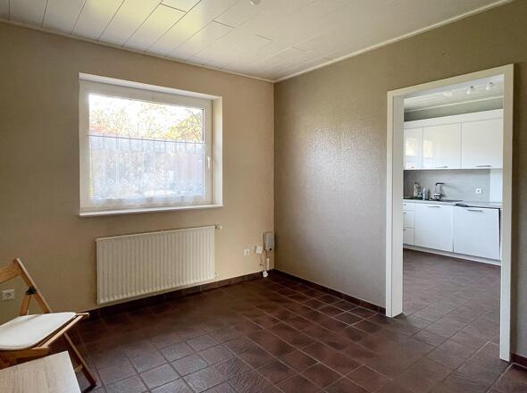 Esszimmer mit Zugang zur Küche, auch als große Wohnküche denkbar