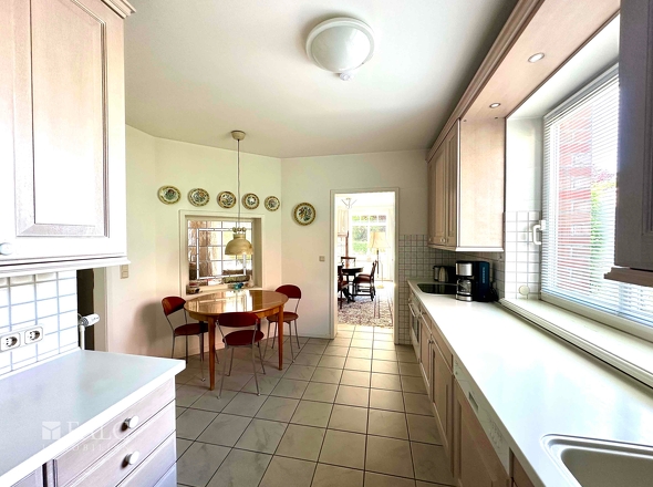 Küche mit Sitzecke EG