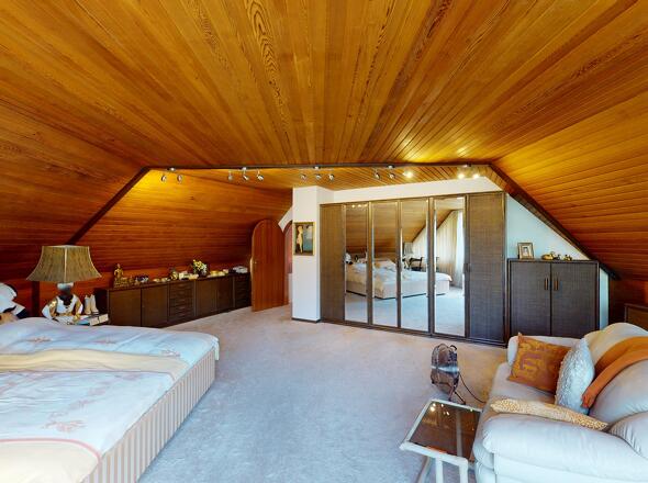 Schlafzimmer mit Balkon