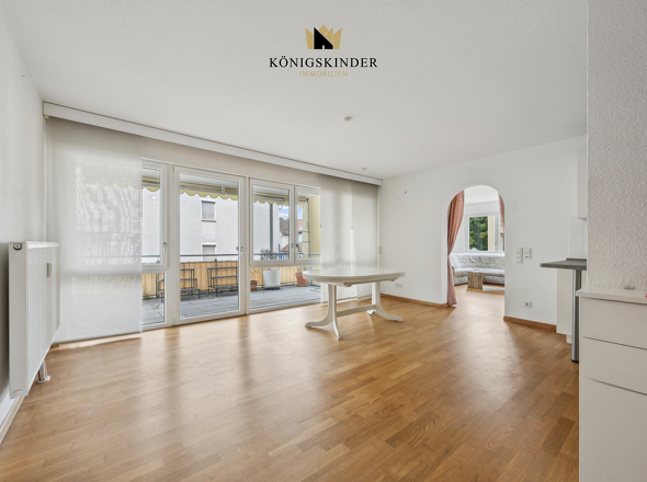 großzügiger und heller Wohn-/Essbereich