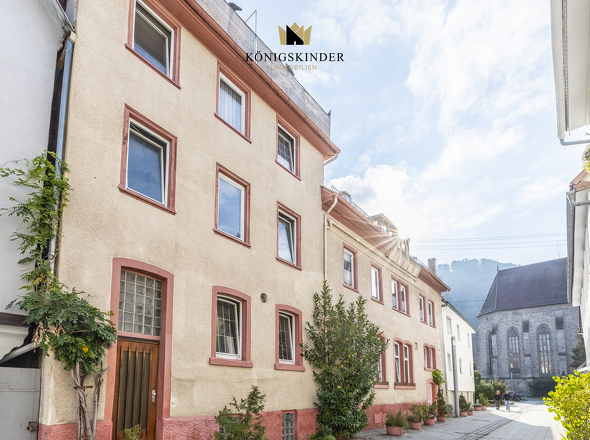 Großes Mehrfamilienhaus & Gaststätte mit 2 separaten Eingängen