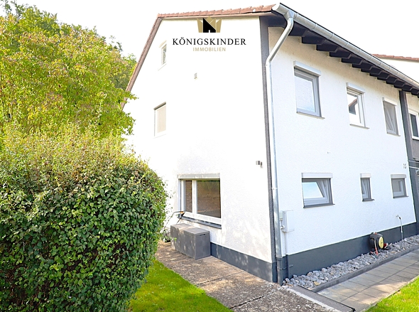 Erst mal ums Haus herum...