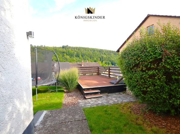 ...die Frühstücksterrasse über der Garage...