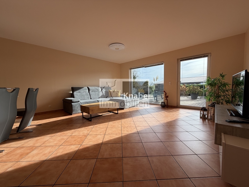 Großzügiges Wohn- und Esszimmer