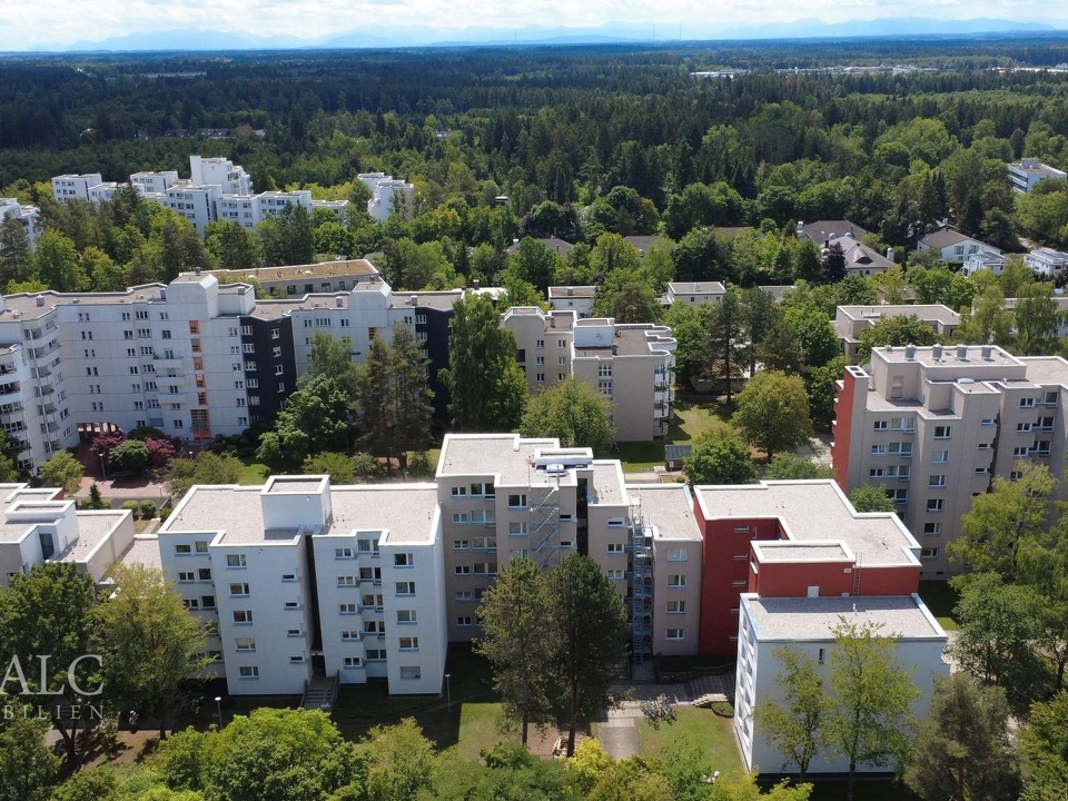 Außenansicht mit Umgebung