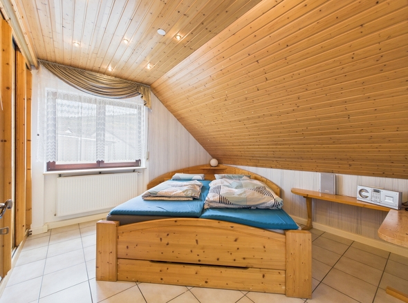 CAM04294G0-PR0024-STILL025