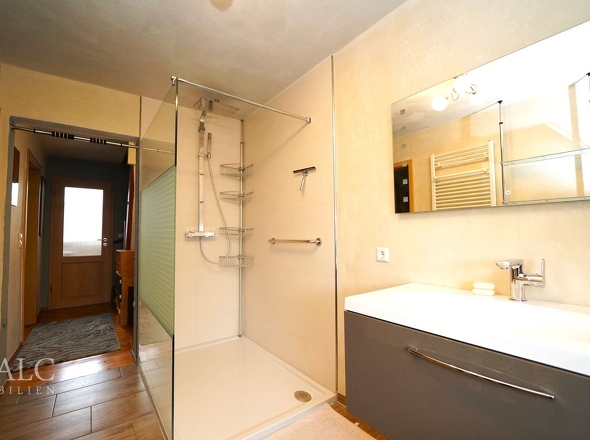 Modernes Bad 1. OG