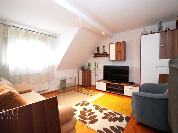 Kinder- oder Hobbyzimmer DG