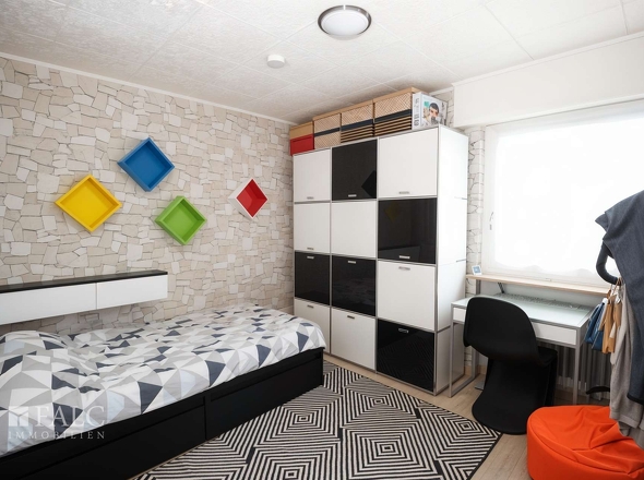 OG-Kind-1 - (KI generiert)