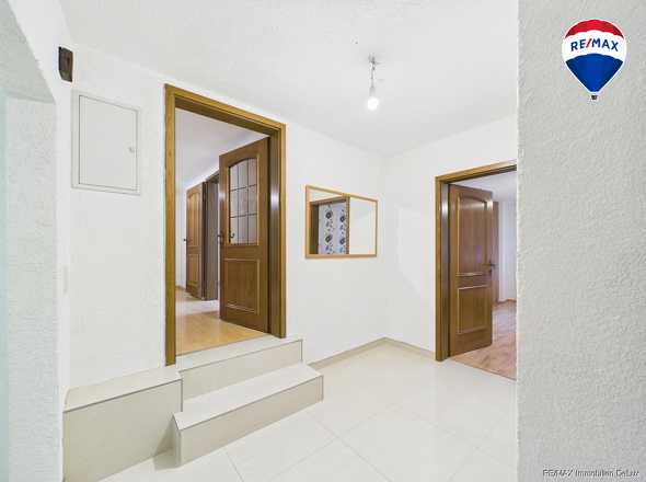 REMAX Immobilien DeLux Einfamilienhaus  Bebelsheim Diele Mark Borowicz