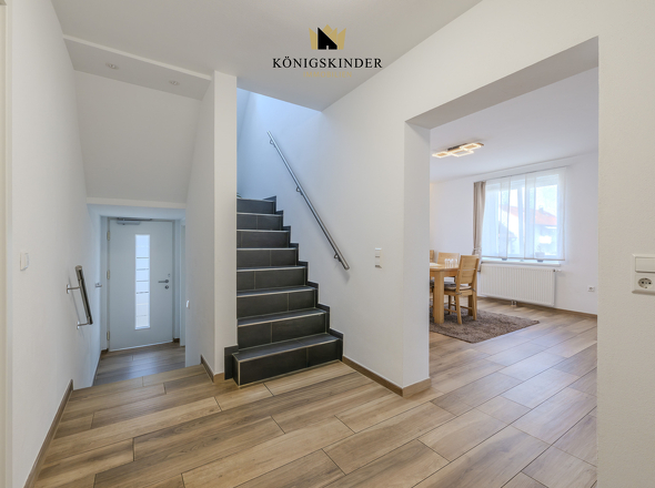 Harmonischer Übergang vom Erdgeschoss in die privaten Räume des Obergeschosses.