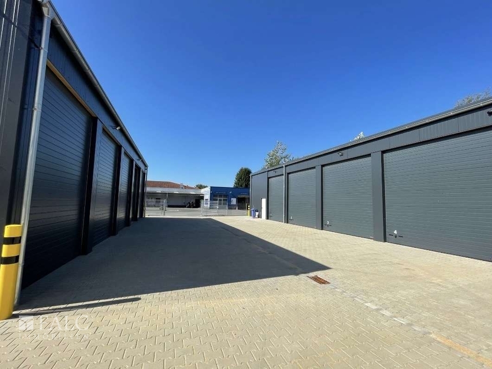 Gepflasterte Verkehsfläche