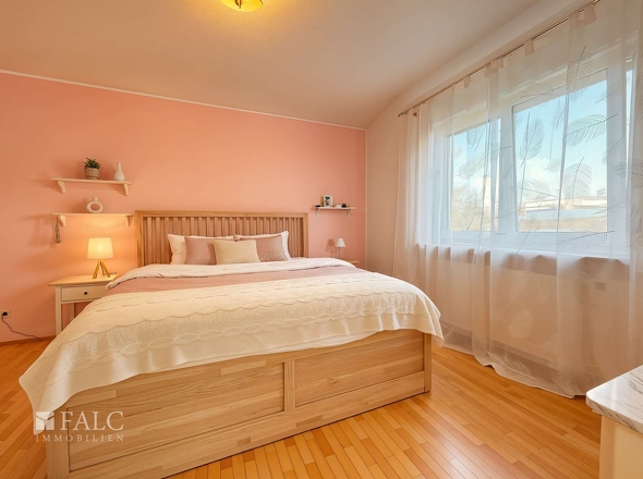 Schlafzimmer EG - (KI generiert)