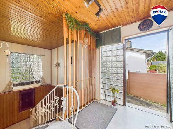 RE/MAX Immobilien DeLux Einfamilienhaus Merzig-Besseringen Flur