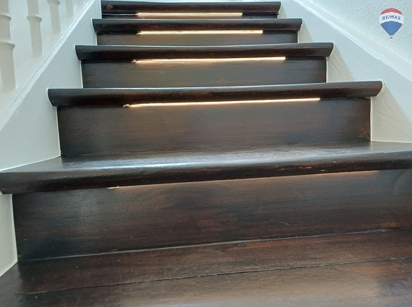 Treppenstufen mit LED-Leisten