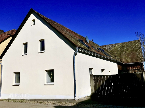 Kernsaniertes EFH. 2 Scheunen