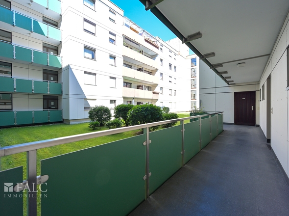 Zugang zur Wohnung Blick Innenhof