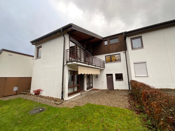 Haus Rückseite Terr und Balkon