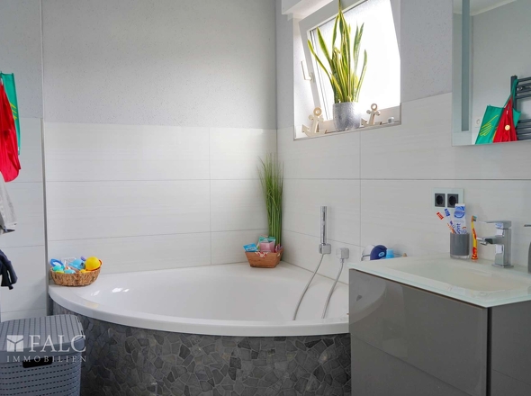 Badezimmer Ansicht 1