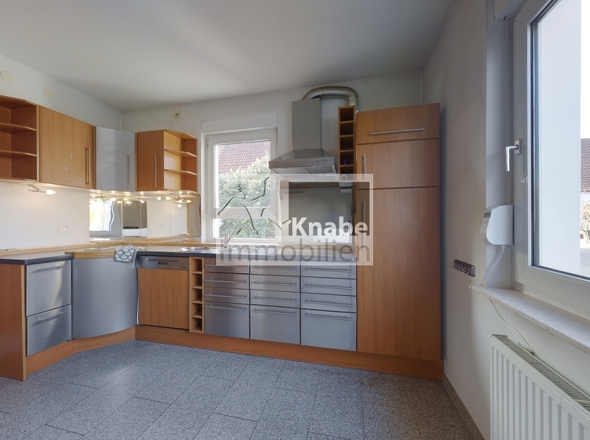 Küche mit Einbauküche