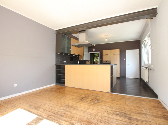 Essbereich mit Ausgang zur Terrasse