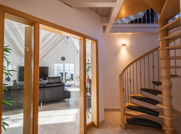 Treppenaufgang ins DG