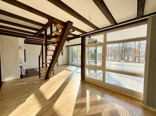 Wohnzimmer mit Essbereich