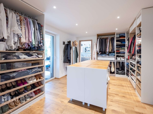 UG Ankleide Blick Bad