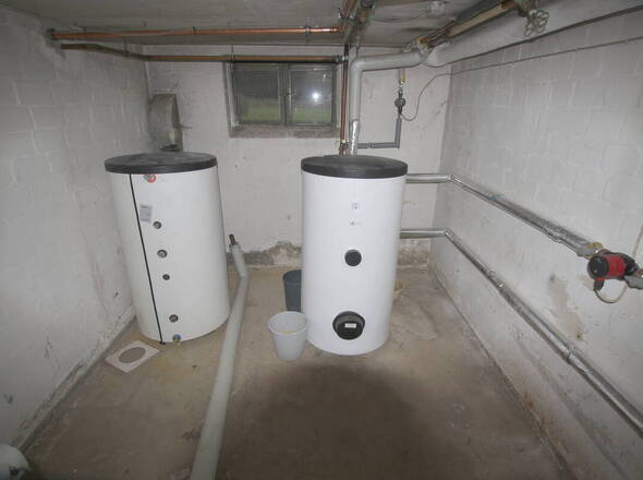 Neuer Warmwasserspeicher inkl. Gas-Zentralheizung BJ 2022