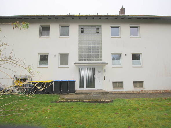 Blick auf den Eingangsbereich des MFH