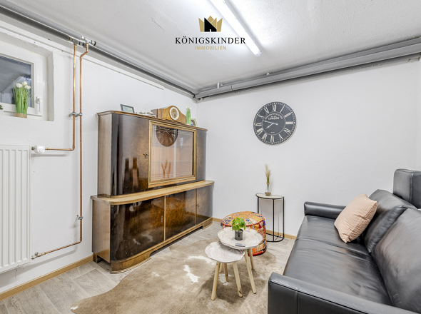 Stauraum, Office oder Wohlfühloase – ein Raum im UG mit vielen Talenten!