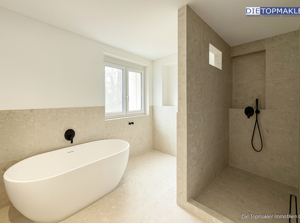 Badezimmer im Obergeschoss