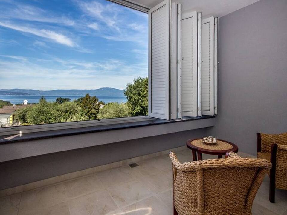 Meerblick aus fast allen Zimmern der Immobilie H528 auf Krk.