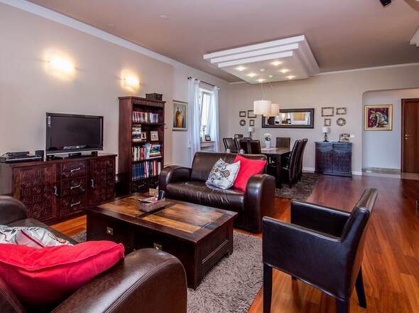 Schlafzimmer mit Balkon und wunderschner Aussicht.