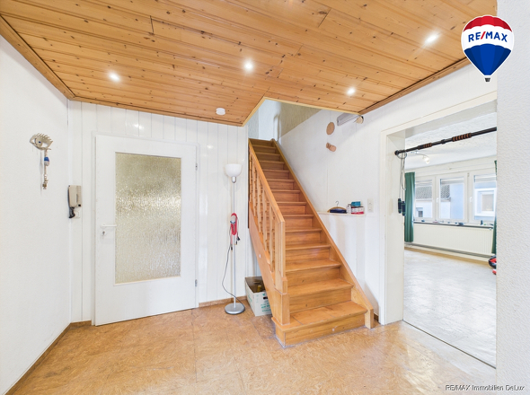 RE/MAX Immobilien DeLux Haus Merzig / Besseringen Flur 1. OG