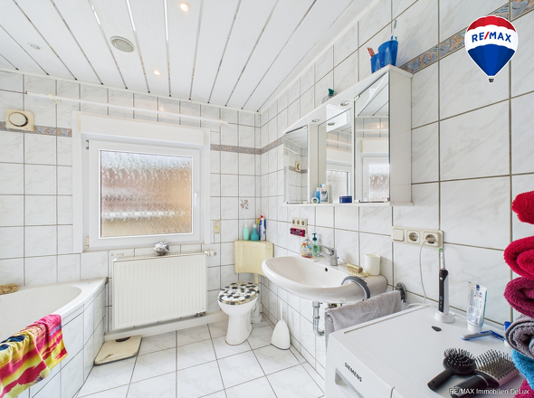 RE/MAX Immobilien DeLux Haus Merzig / Besseringen Bad 1. OG