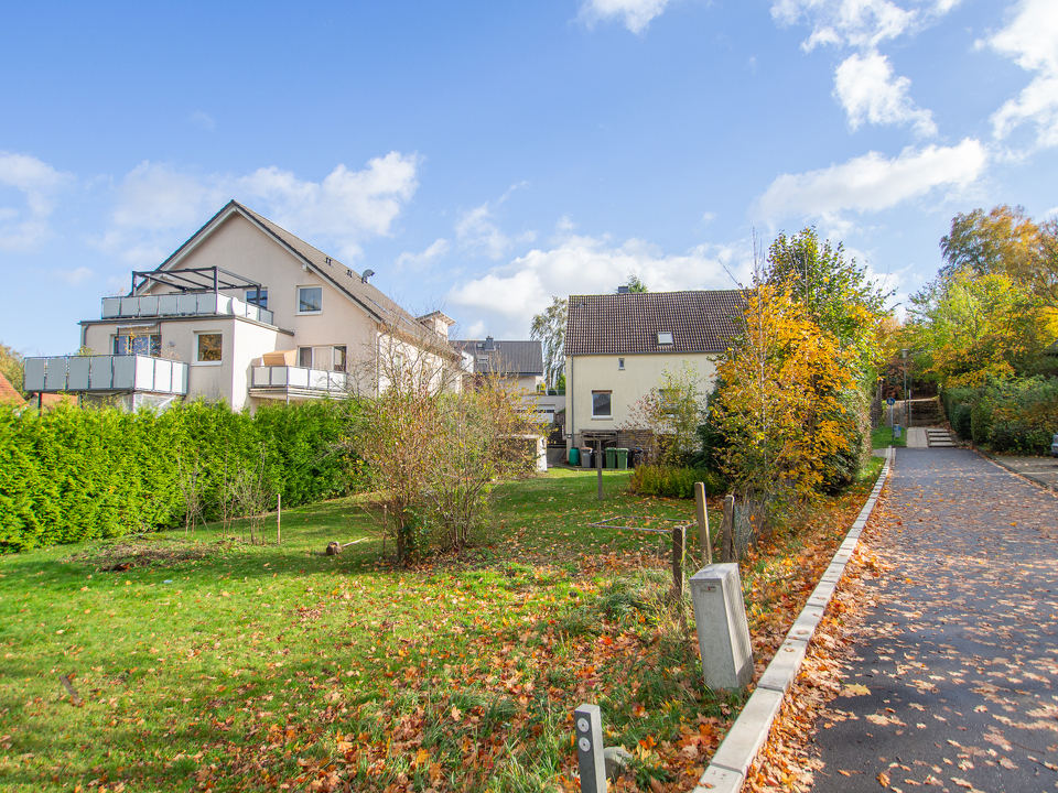 11141 Garten u. Grundstück (2)