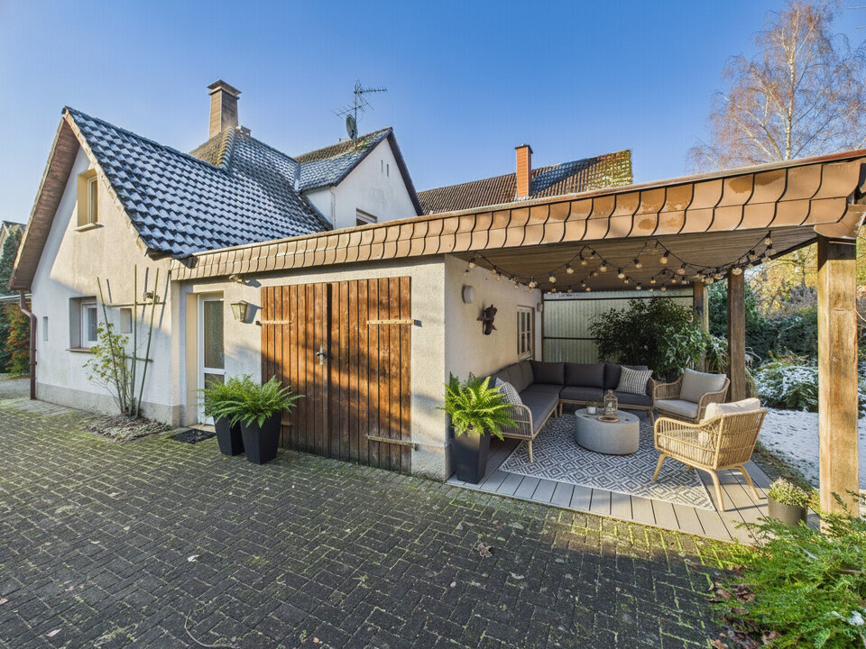 Außenansicht KI GENERIERT