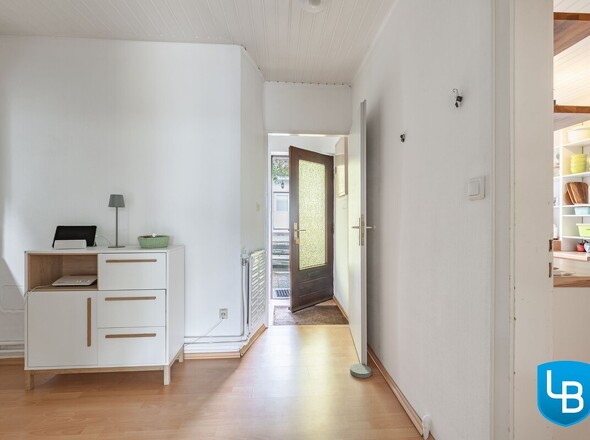 Großzügiger Flur und Eingangsbereich ...